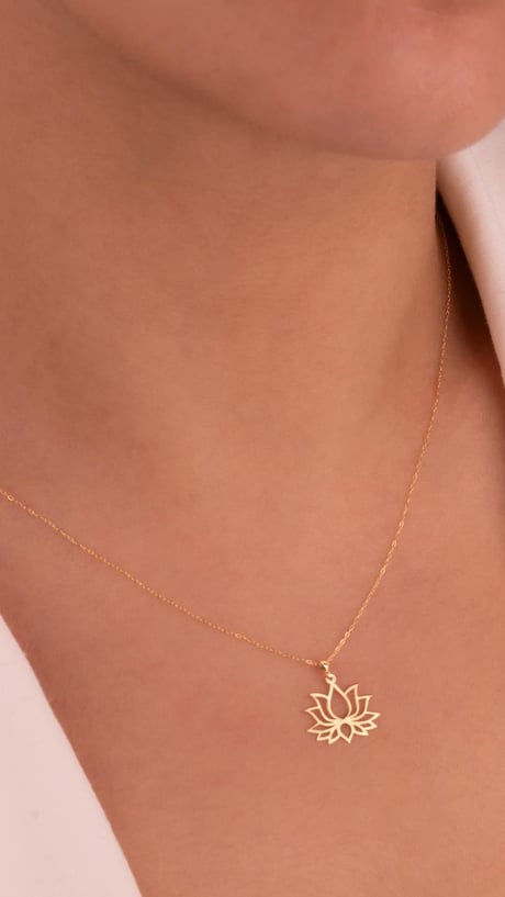 https://www.hakanmucevherat.com/14-ayar-lotus-cicegi-altin-kolye-4199
