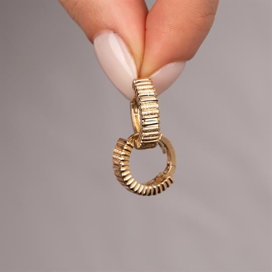 Çizgi Desenli 14 Ayar Altın Küpe