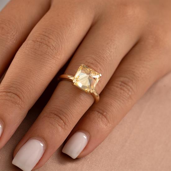 Açık Sarı Oval Taşlı 14 Ayar Altın Yüzük