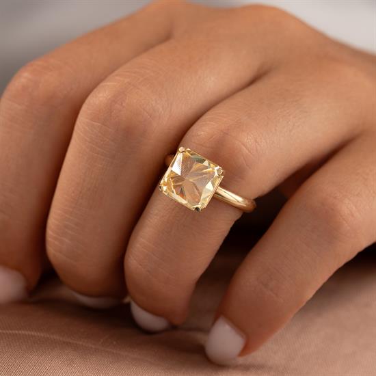 Açık Sarı Oval Taşlı 14 Ayar Altın Yüzük