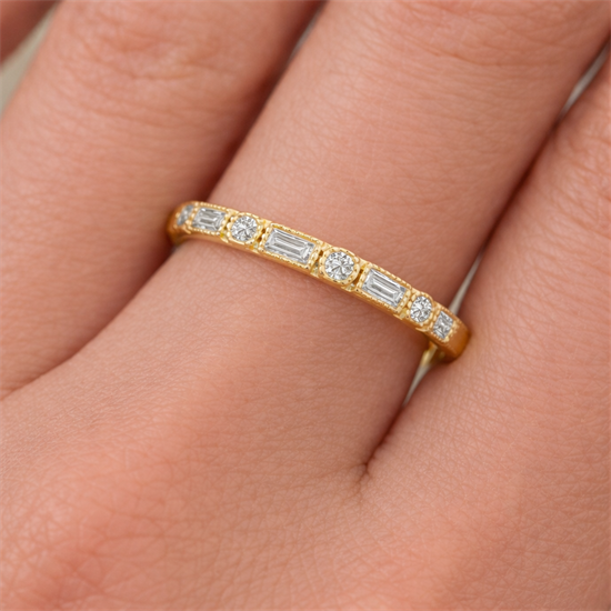 Altın Taşlı Yüzük