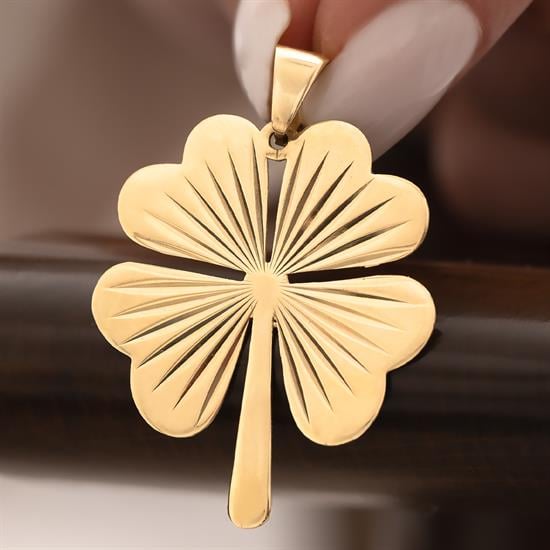 Çizgi Desenli Yonca 14 Ayar Kolye Ucu