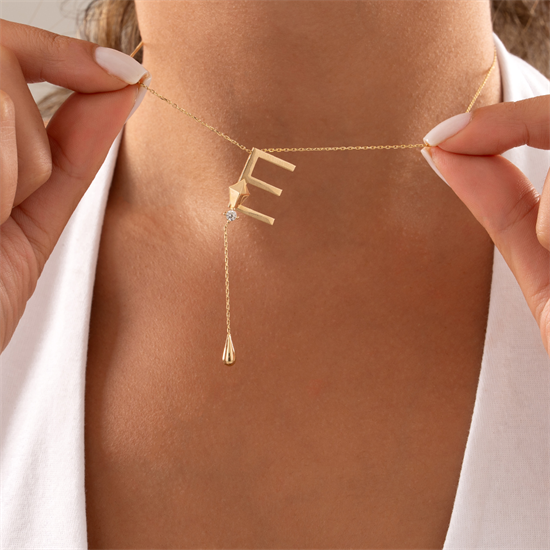 E Harfi Sallantılı Harfli Kolye