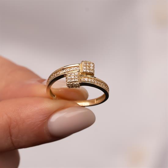 Kare Taşlı Geometrik 14 Ayar Altın Tasarım Yüzük