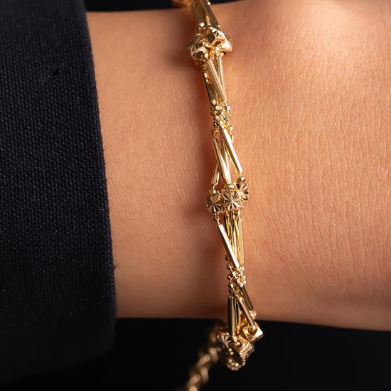 Küp Detaylı 14 Ayar Altın Kelepçe