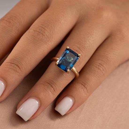 Mavi Dikdörtgen Taşlı 14 Ayar Altın Yüzük