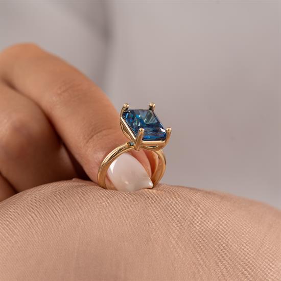 Mavi Dikdörtgen Taşlı 14 Ayar Altın Yüzük