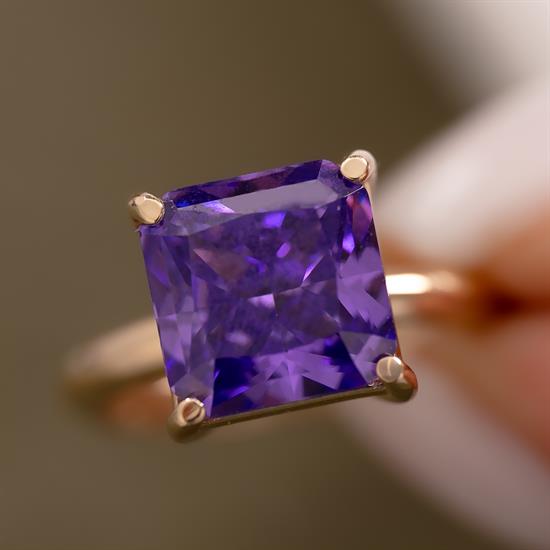 Mor Taşlı Kare Tasarım 14 Ayar Yüzük