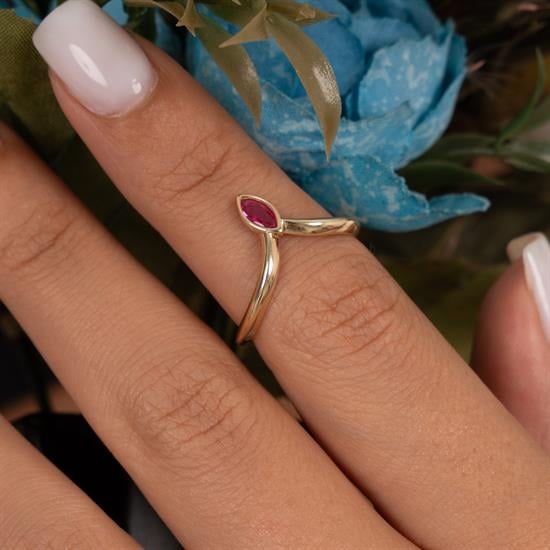 Mor Taşlı V 14 Ayar Altın Yüzük