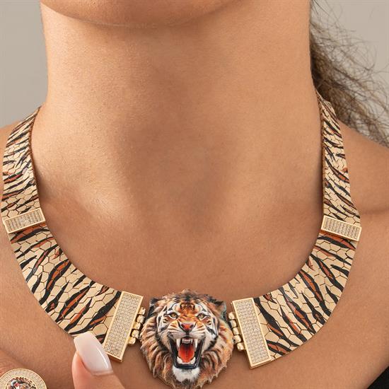 Özel Tasarım Aslan Figürlü Altın Kolye