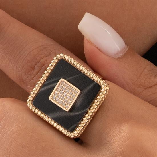 Özel Tasarım Kare Siyah Mineli Altın Yüzük