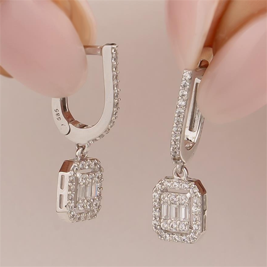 Sallantılı Baget Küpe 14 Ayar Beyaz Altın