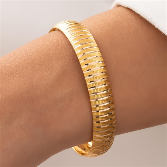 Şerit Çizgili 14 Ayar Altın Bilezik