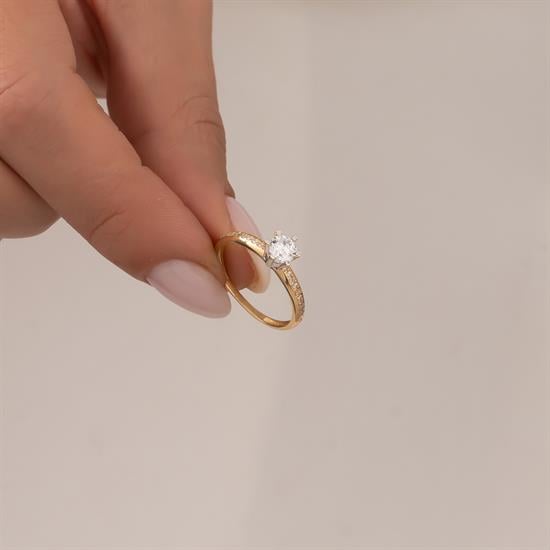 Sıra Taşlı Tektaş 14 Ayar Altın Yüzük