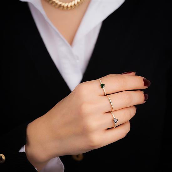 Sırataşlı Siyah Kalp 14 Ayar Altın Yüzük