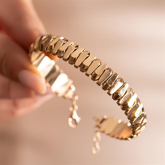 Spor Model 14 Ayar Altın Kelepçe