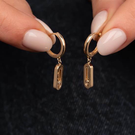 Taş Detaylı 14 Ayar Sallantılı Küpe 2,5 cm