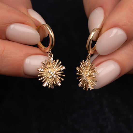 Taş Detaylı Tasarım 14 Ayar Sallantılı Küpe 3 cm