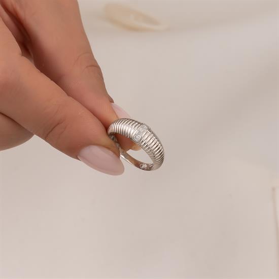 Taşlı 14 Ayar Beyaz Altın Yüzük