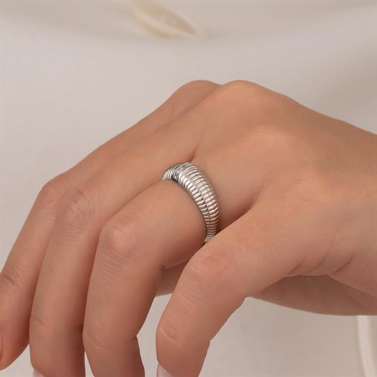 Taşlı 14 Ayar Beyaz Altın Yüzük