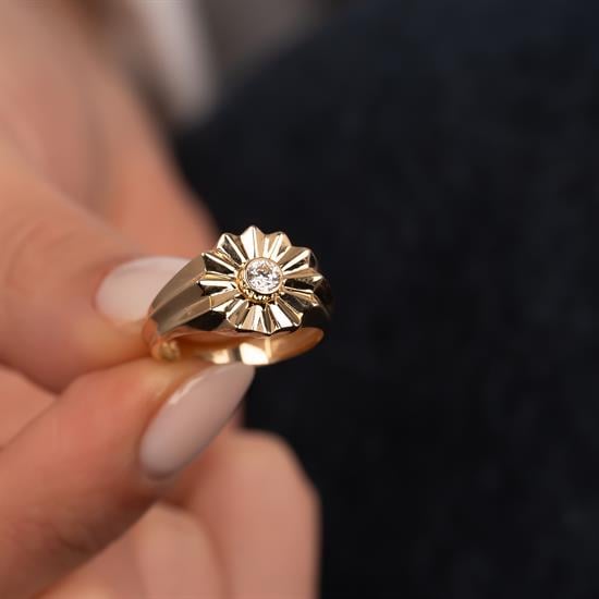 Taşlı Çiçek Model 14 Ayar Altın Yüzük