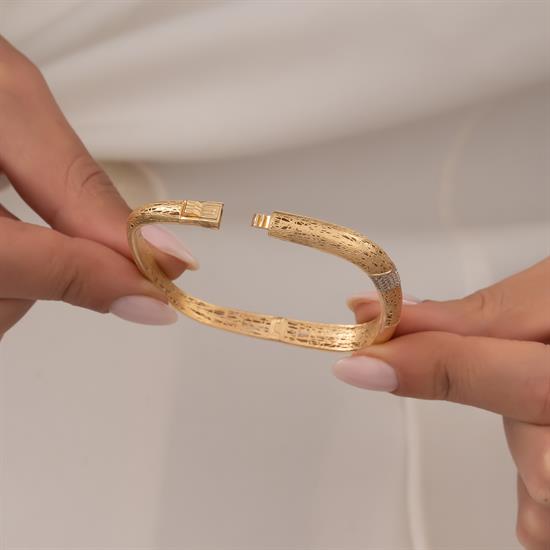 Taşlı Trend Model Kelepçe 14 Ayar Altın