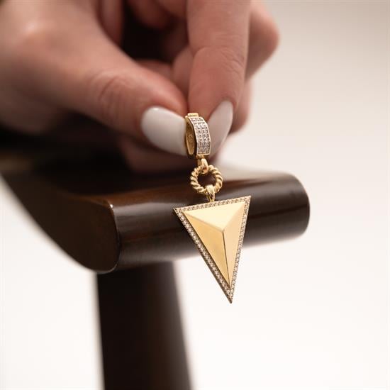 Taşlı Üçgen Klipsli 14 Ayar Kolye Ucu