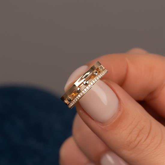 Top Figürlü Sıra Taşlı 14 Ayar Altın Yüzük