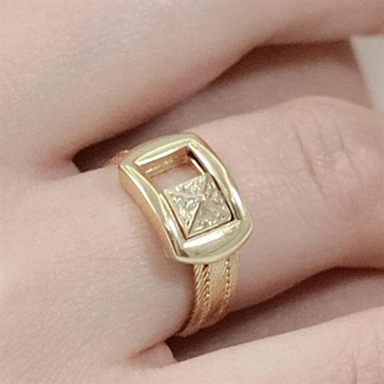 Trabzon Hasır Modern Hareketli Küp Model 14 Ayar 3 Sıra Altın Yüzük Yeşil