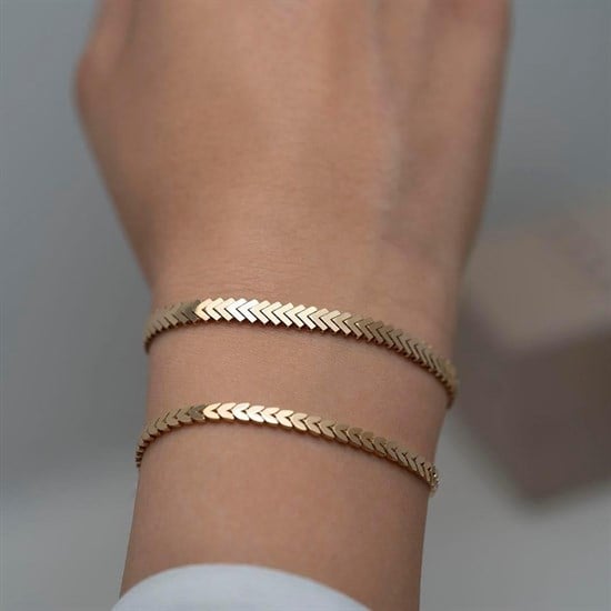 V Model 14 Ayar Altın Bileklik