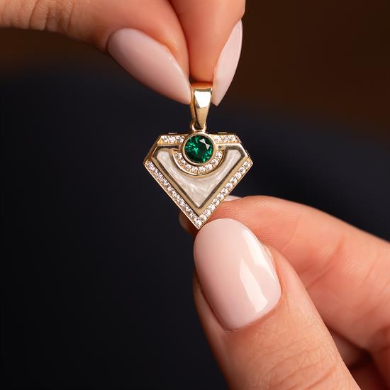 Yeşil Taşlı Üçgen 14 Ayar Kolye Ucu