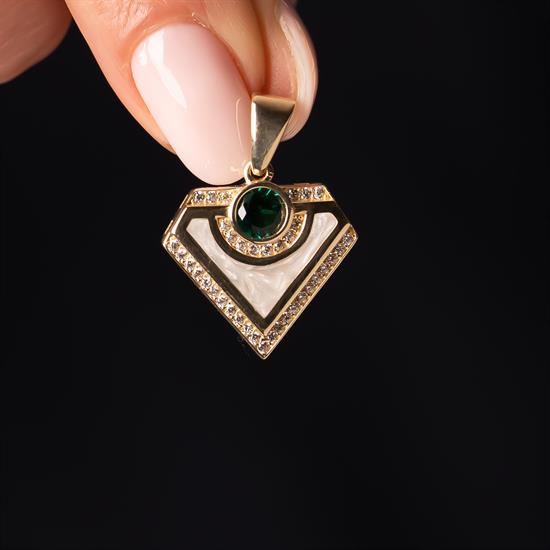 Yeşil Taşlı Üçgen 14 Ayar Kolye Ucu