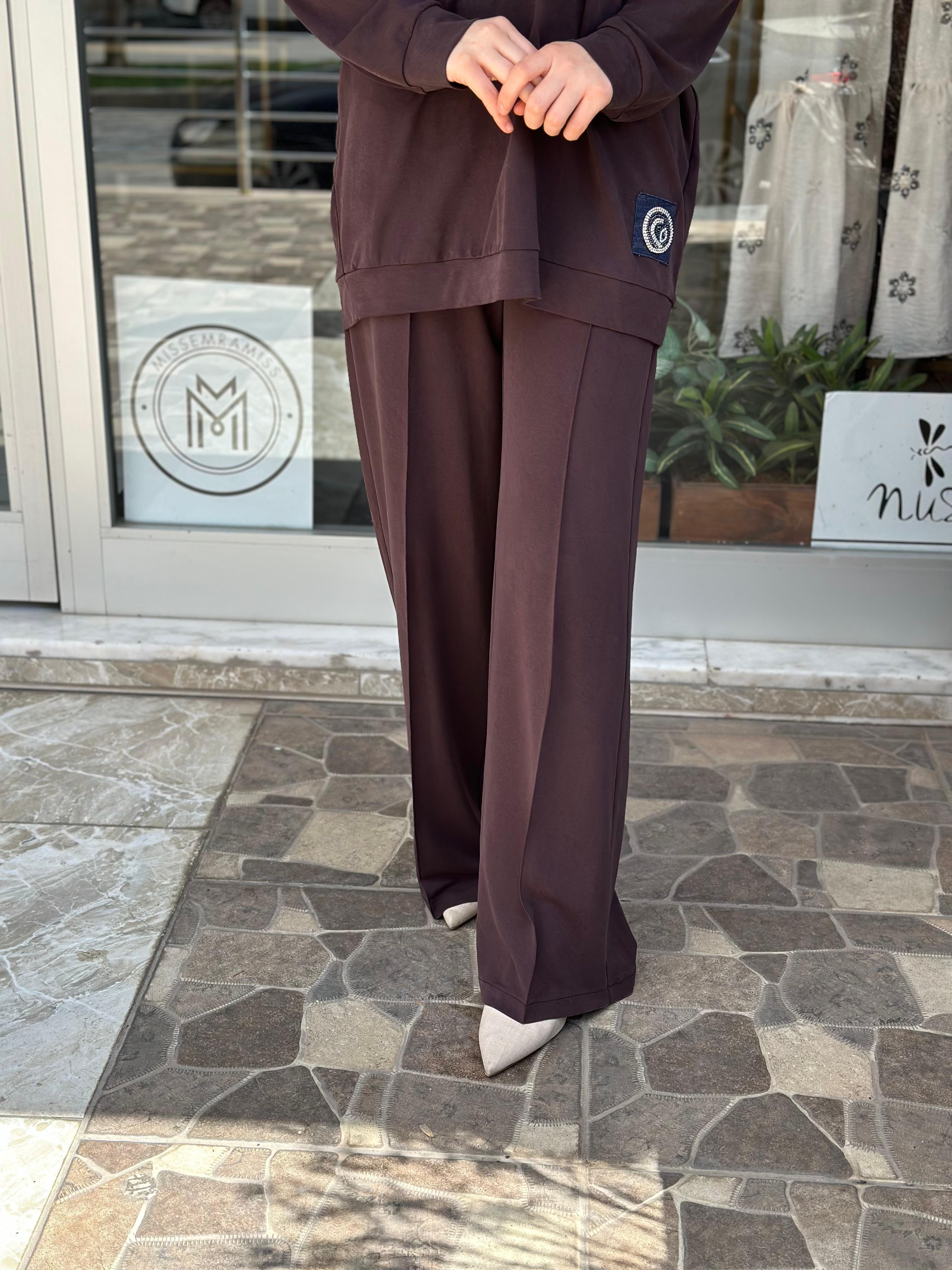 CEREMONY ÖNÜ NERVÜRLÜ TENCEL LYOCELL ÖRME BOL PAÇA PANTOLON KAHVERENGİ 