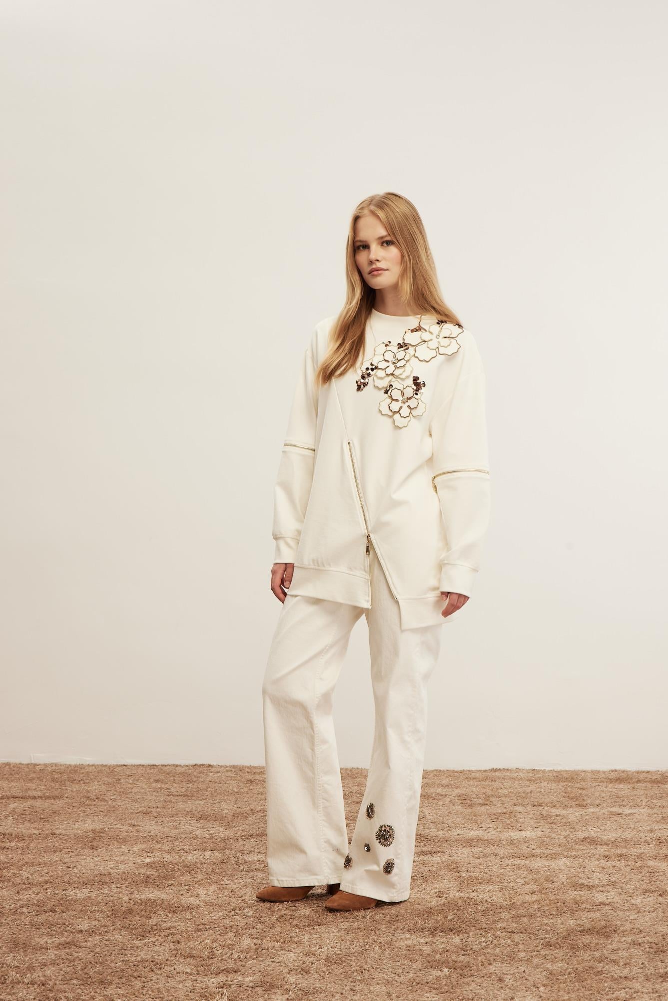 VENÖVE COVE JEAN EKRU