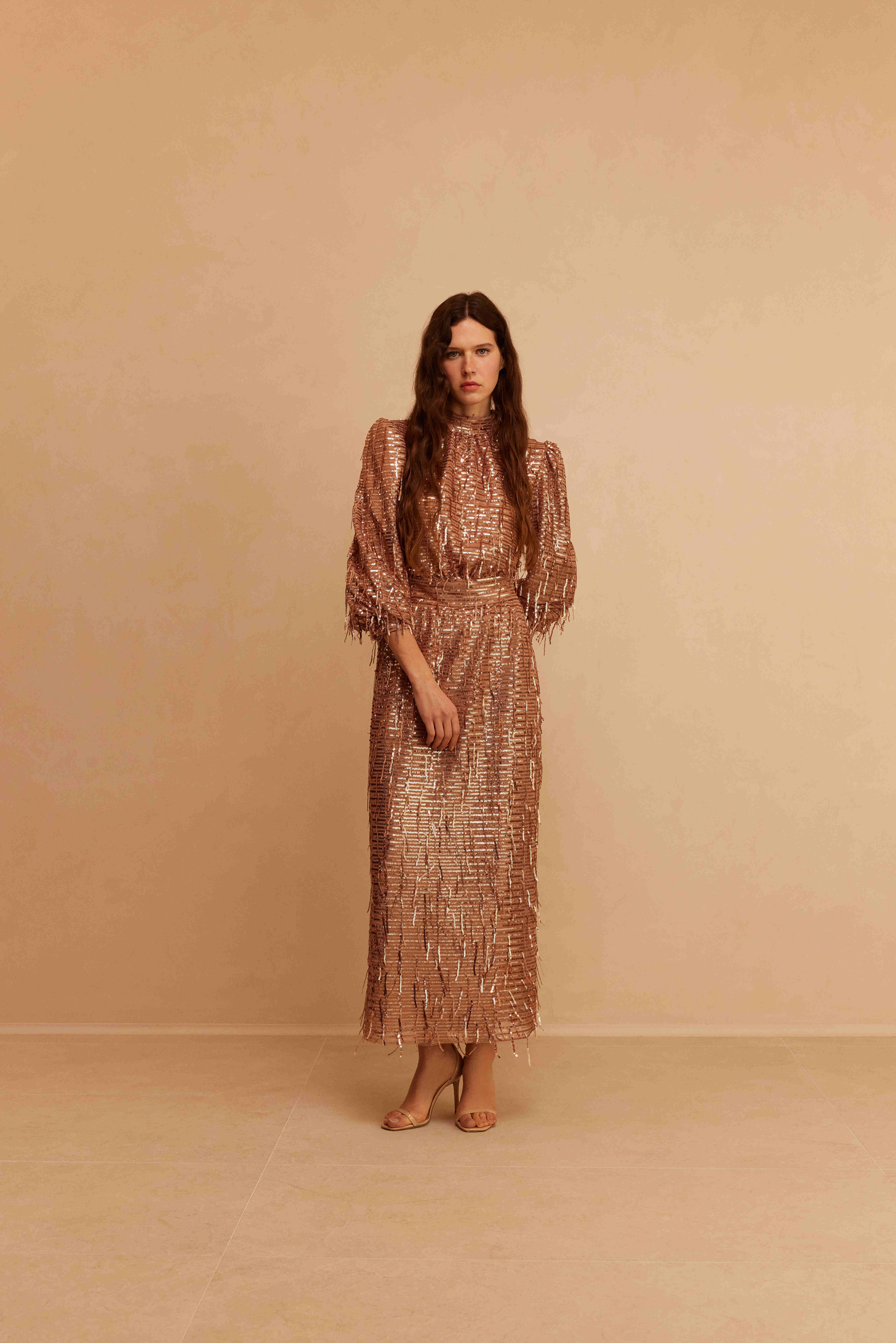 VENÖVE PAYETLİ ELBİSE SİYAH 