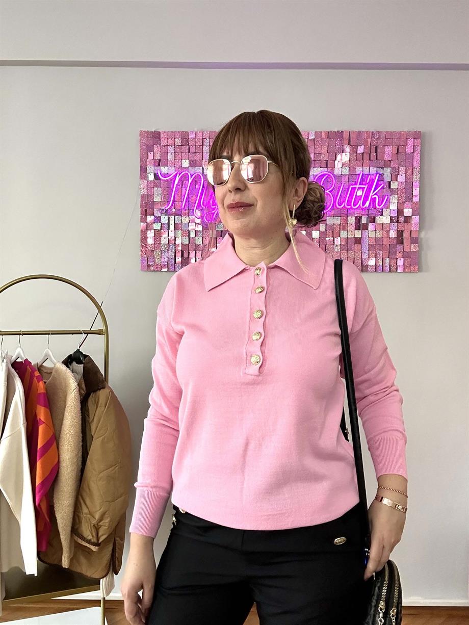 DÜĞMELİ PEMBE POLO YAKA KAZAK