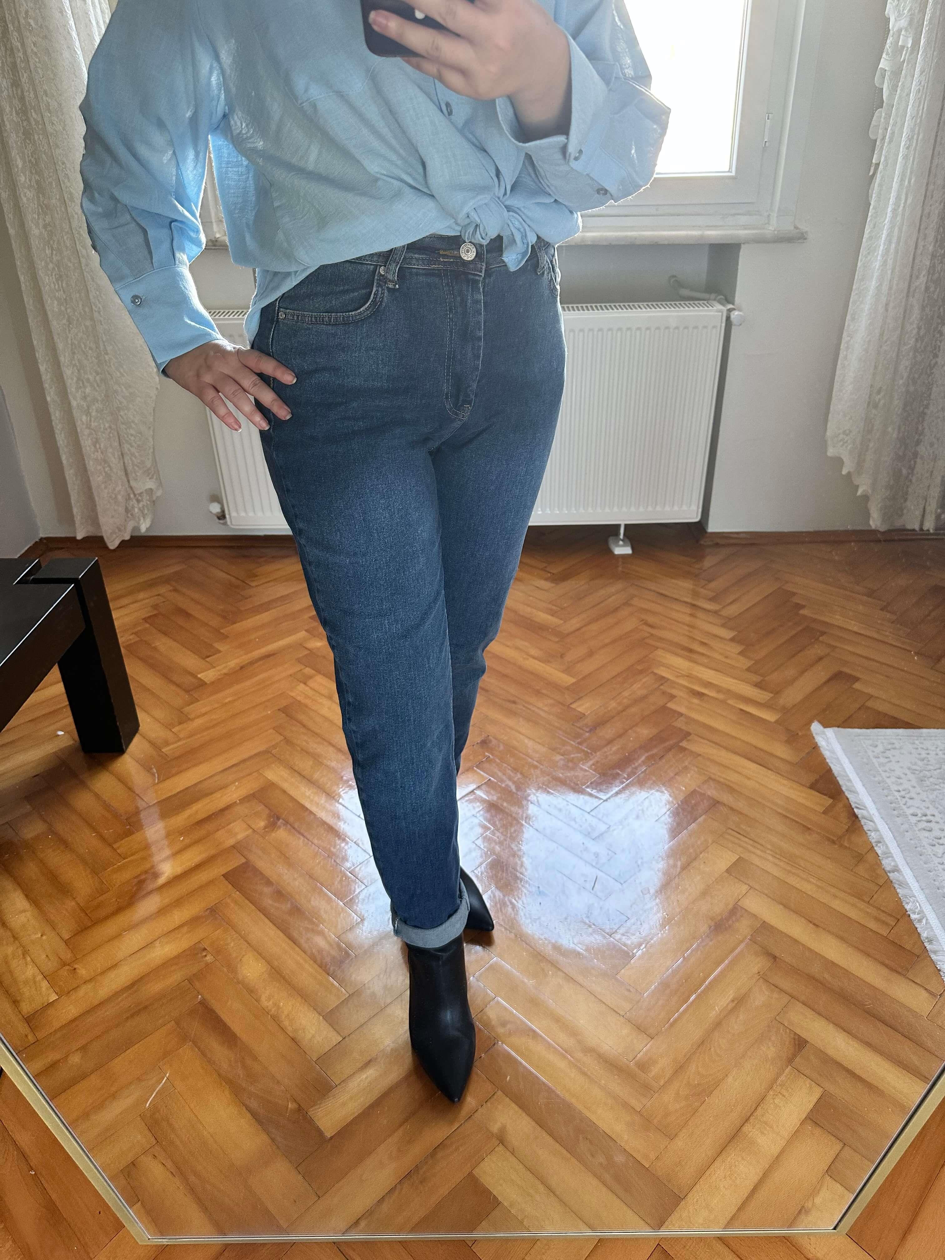 KAROL YÜKSEK BEL LİKRALI MOM JEANS
