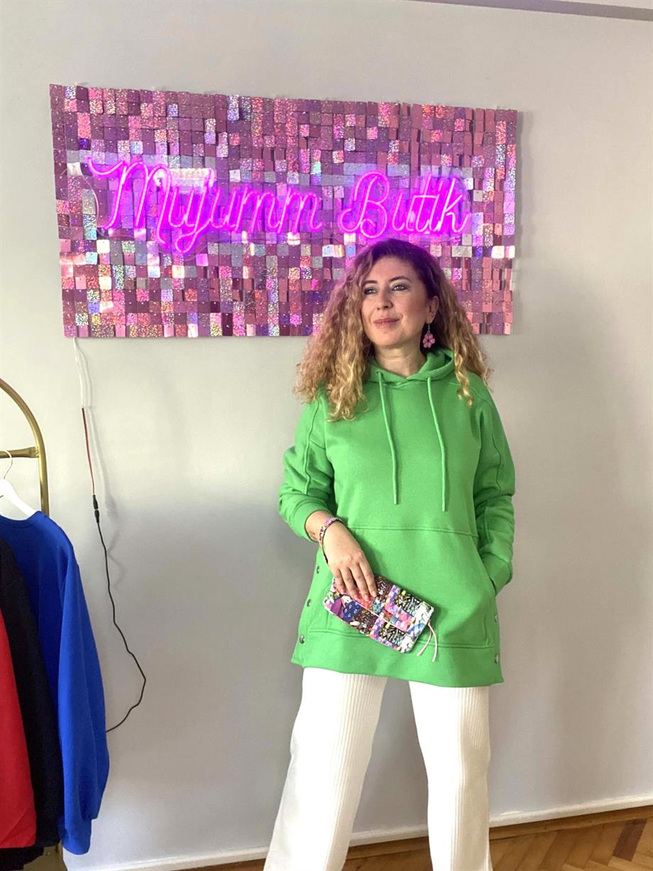 YEŞİL ÇITÇITLI KAPŞONLU SWEATSHIRT