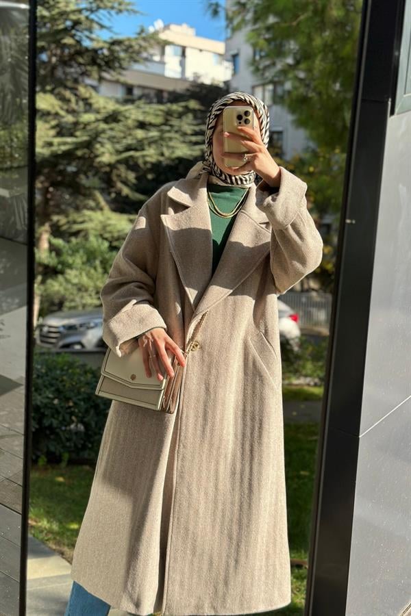 Hanım Hatun Oversize Kaşe Balıksırtı Desen Bej