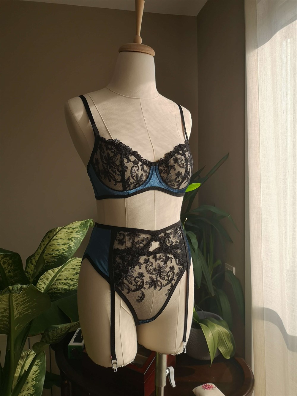 Black Ava Balenli Bra Tanga Takım