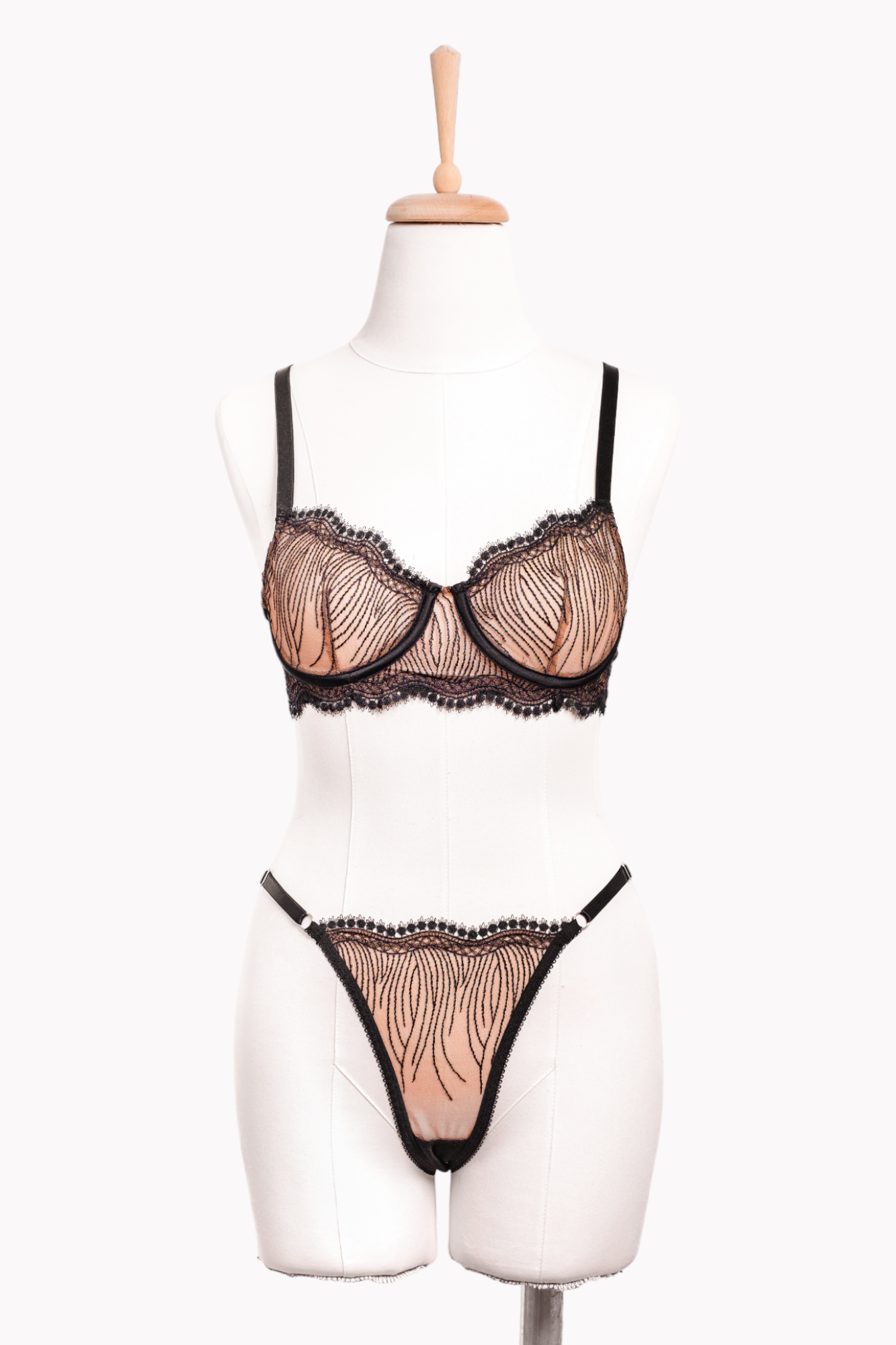 Gaia Balenli Bra Tanga Takım