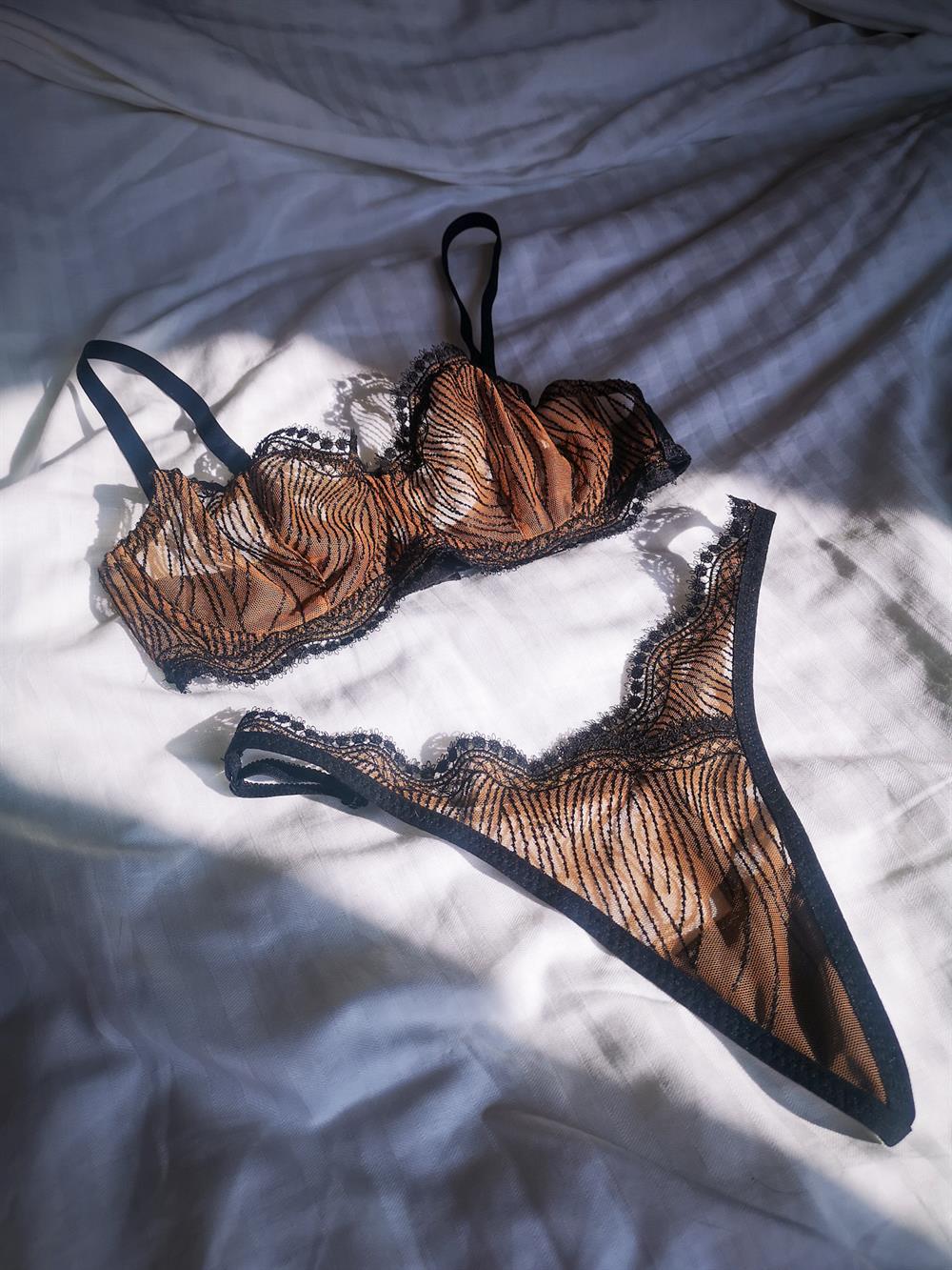 Gaia Balenli Bra Tanga Takım