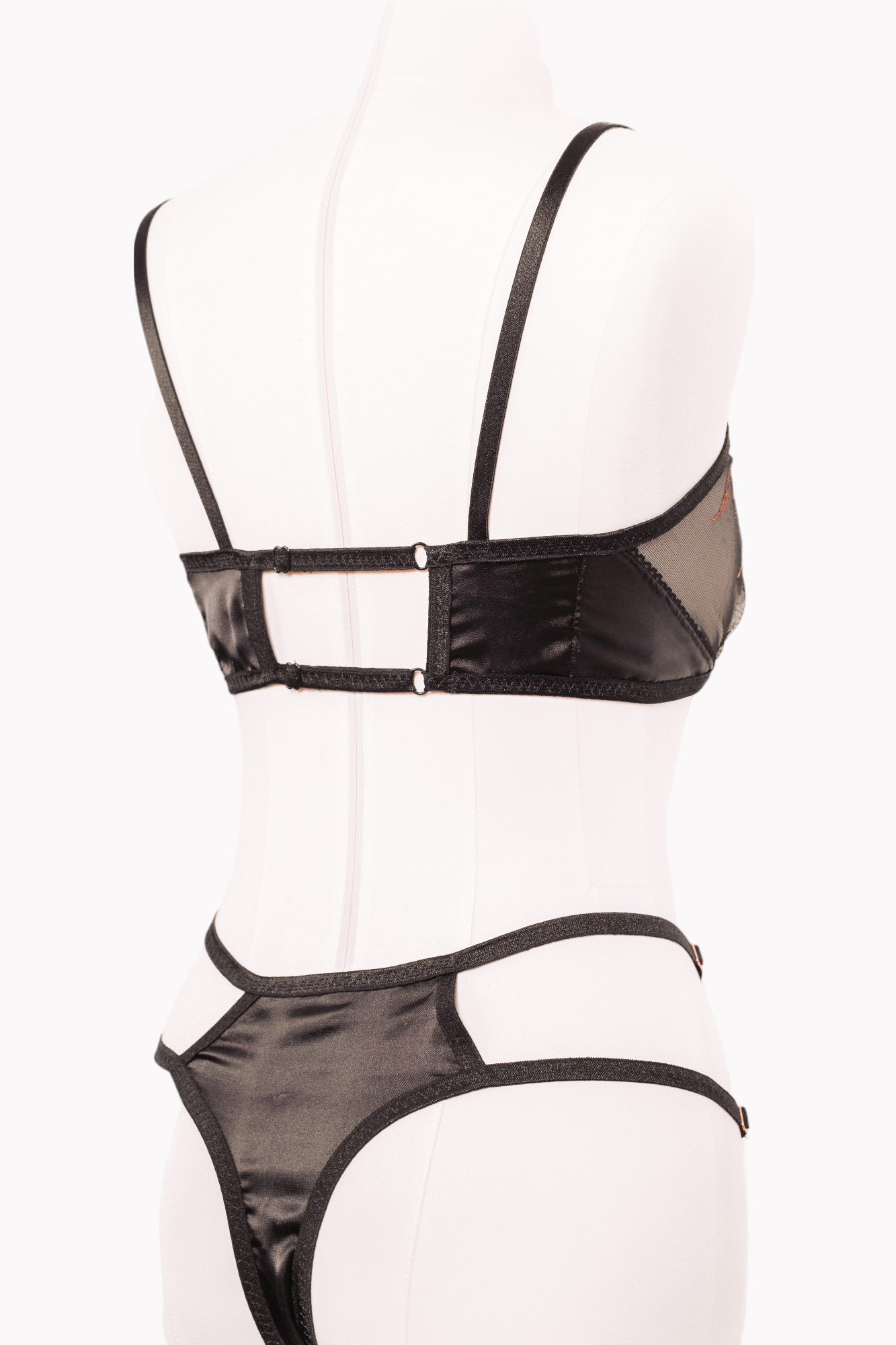 Lilith Bralet Tanga Takım