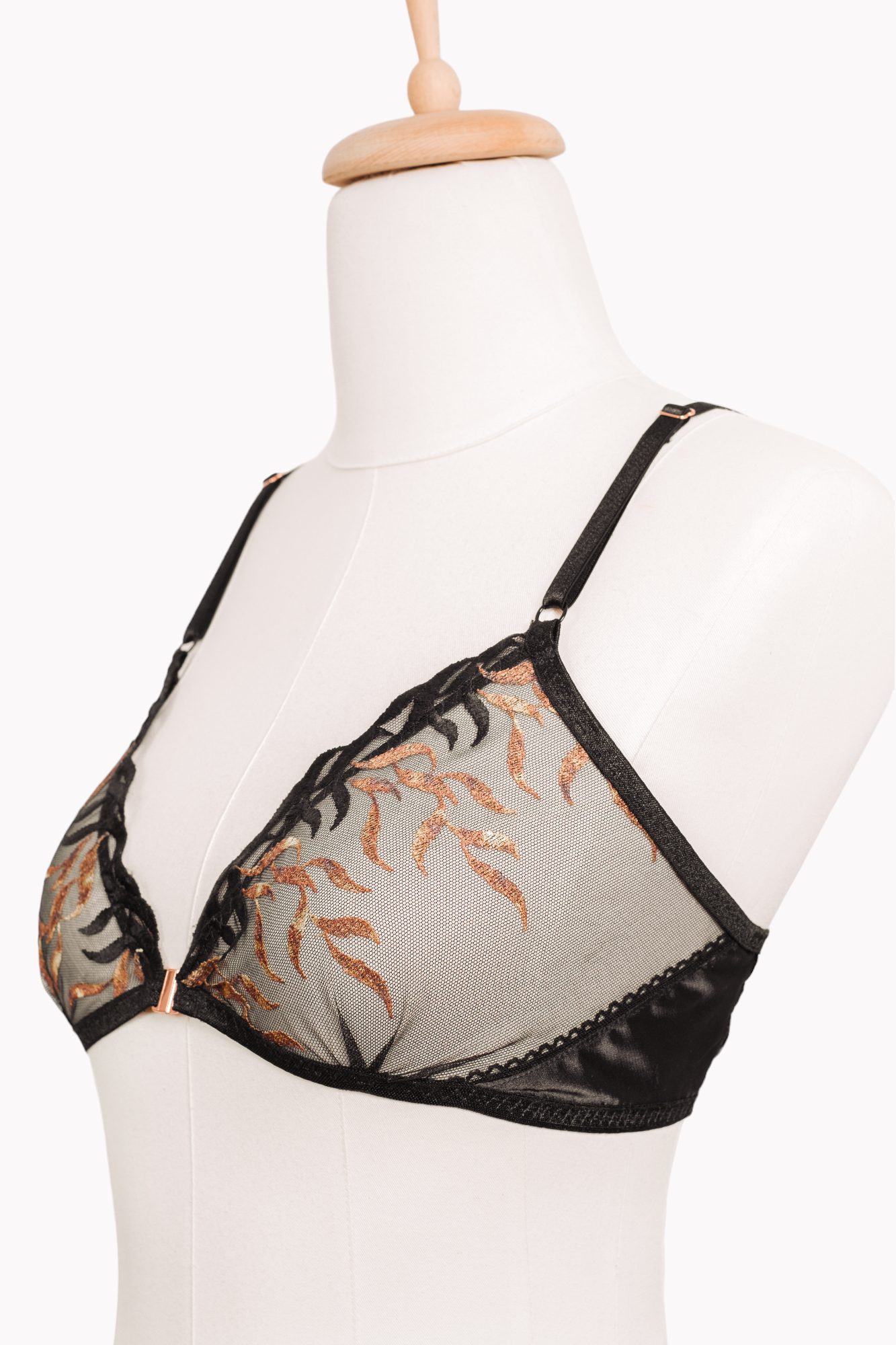 Lilith Bralet Tanga Takım