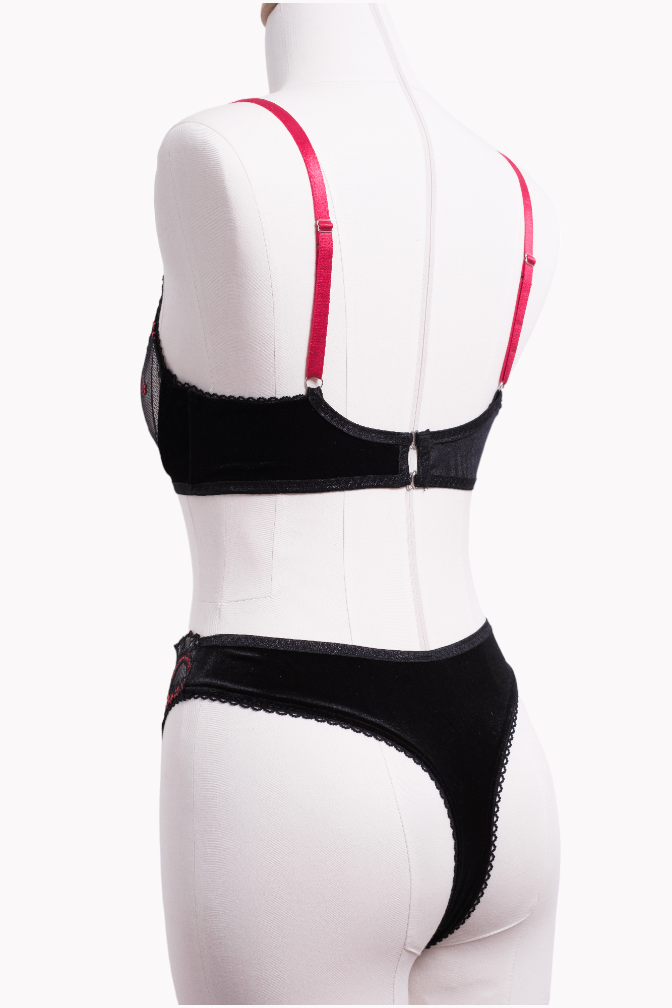 Red Blooms Balenli Bra Tanga Takım