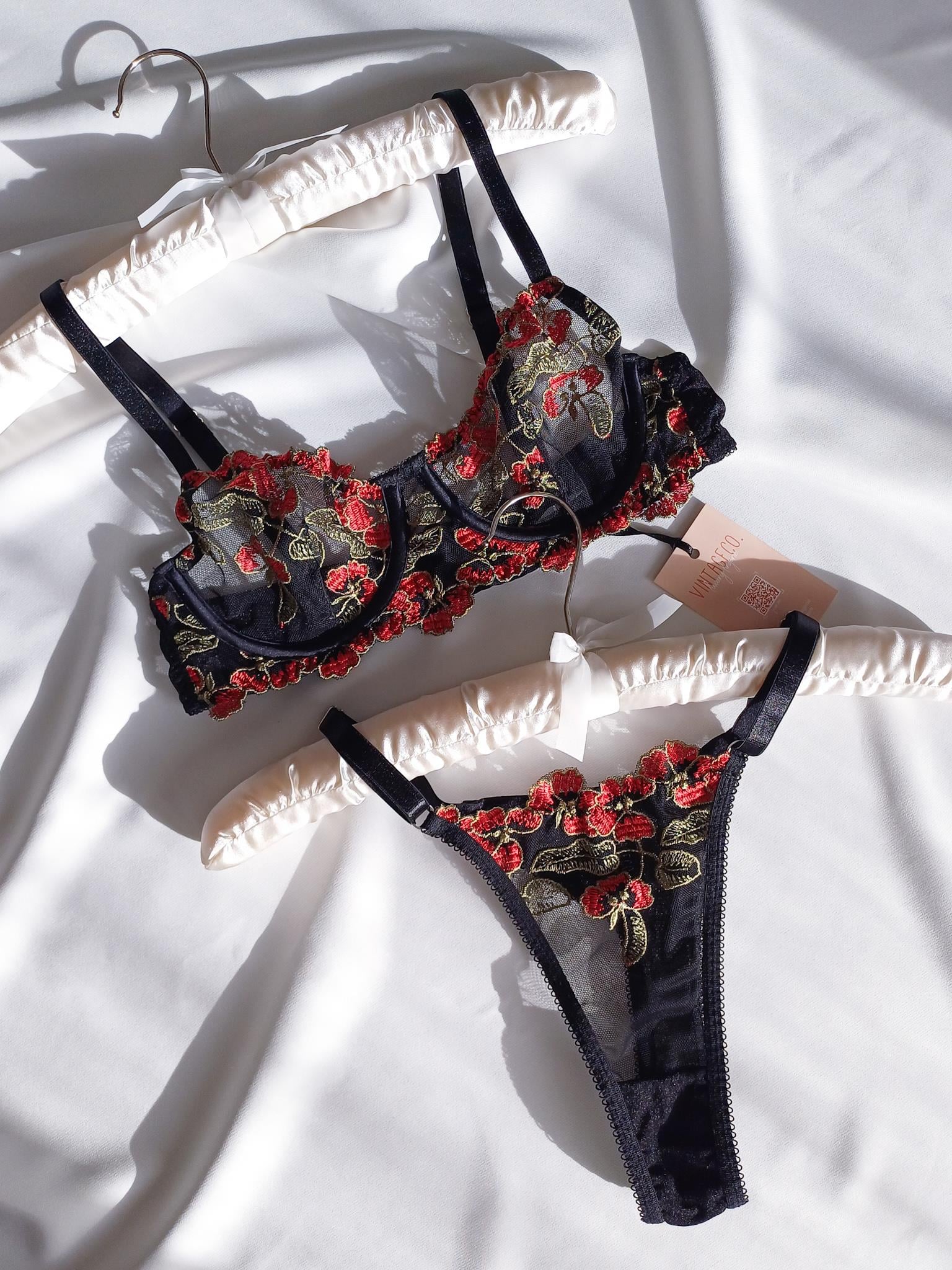 Superbum Balenli Bra Tanga Takım