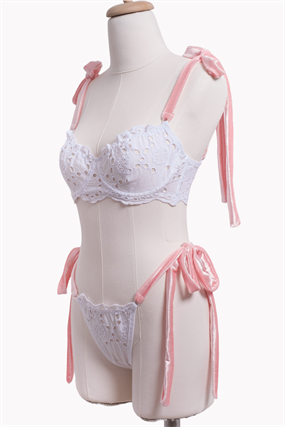 Lydia White Bra Tanga Takım