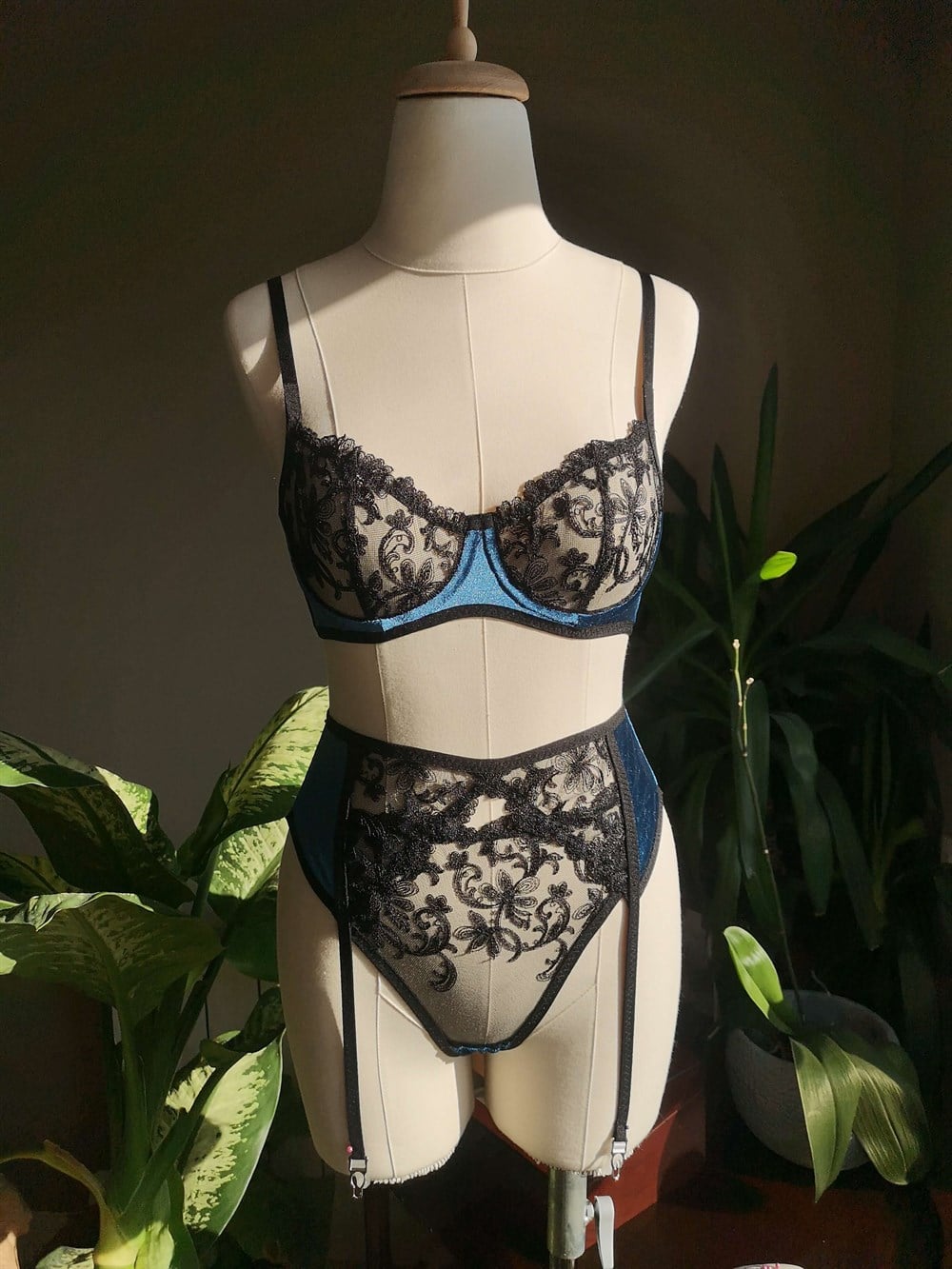 Black Ava Balenli Bra Tanga Takım
