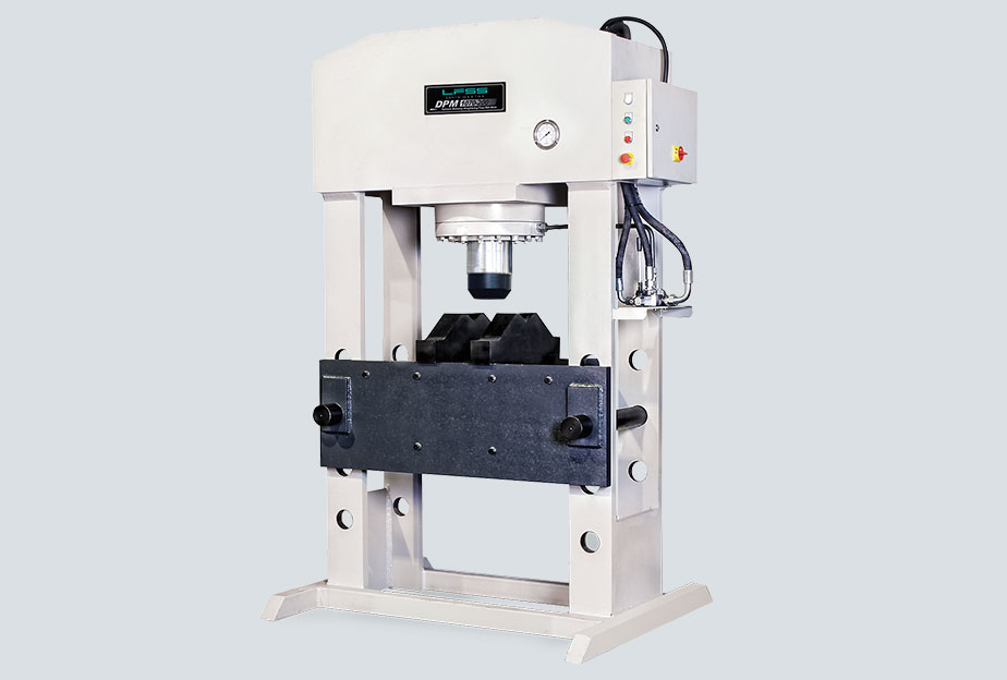 Lfss DPM 1570-200 Ton Fixed Piston Motorized