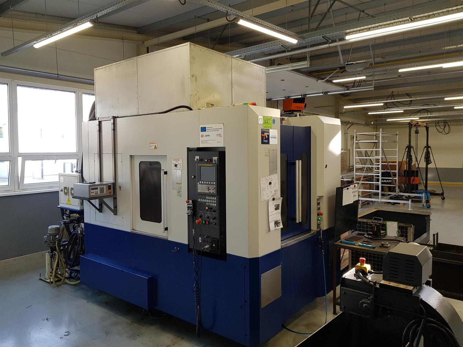 TOPPER QVM 610AII + APC Machining center - vertical